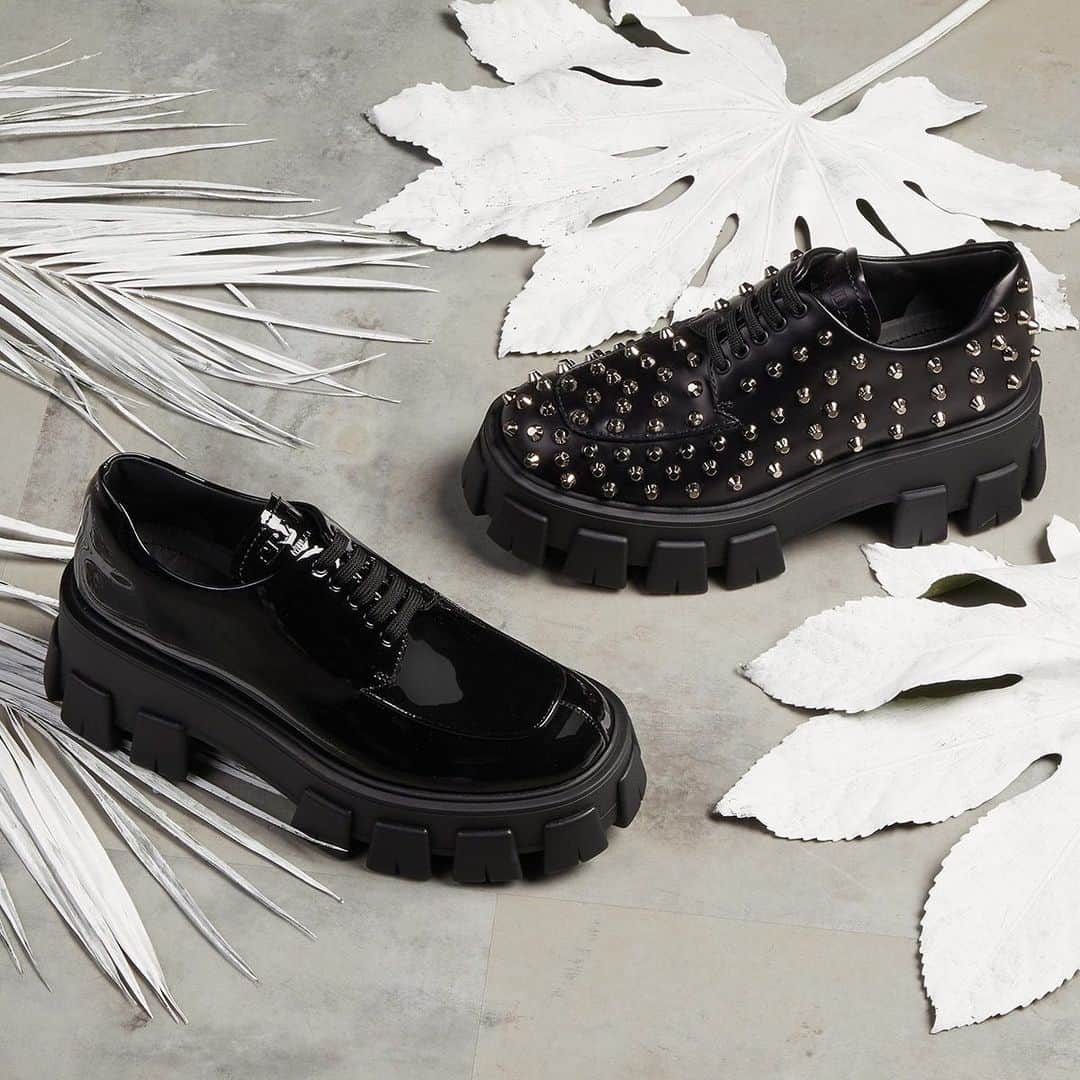 MATCHESFASHION.COMさんのインスタグラム写真 - (MATCHESFASHION.COMInstagram)「Shop tough-luxe flats from @prada and more at the link in bio, plus tap to shop straight from your phone.」8月15日 5時44分 - matches
