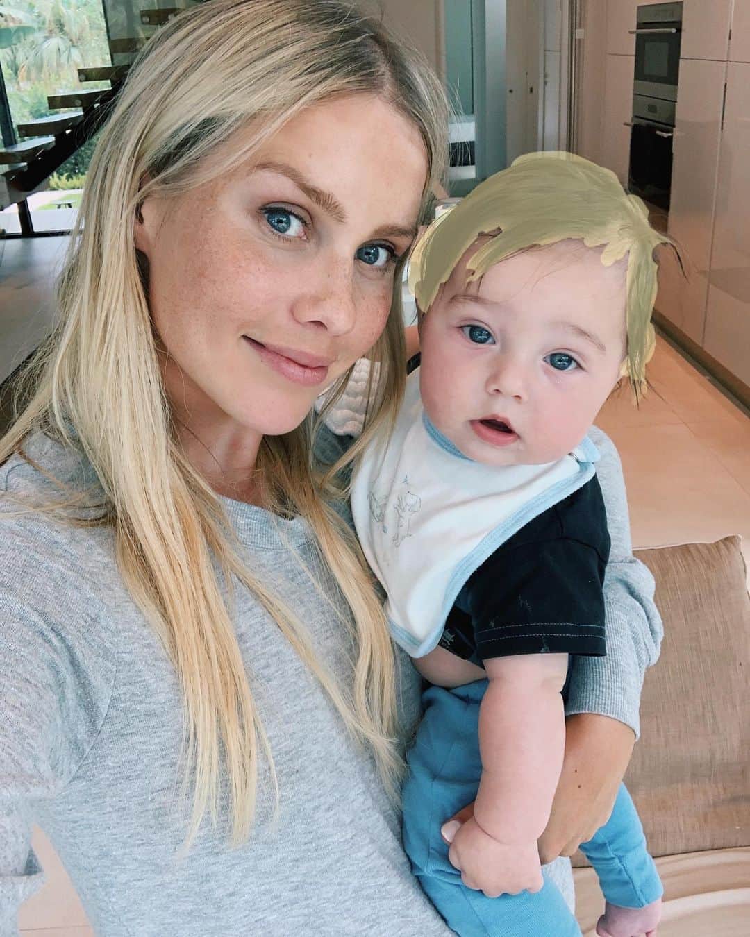 クレア・ホルトのインスタグラム：「I think he’s finally starting to look like me!」