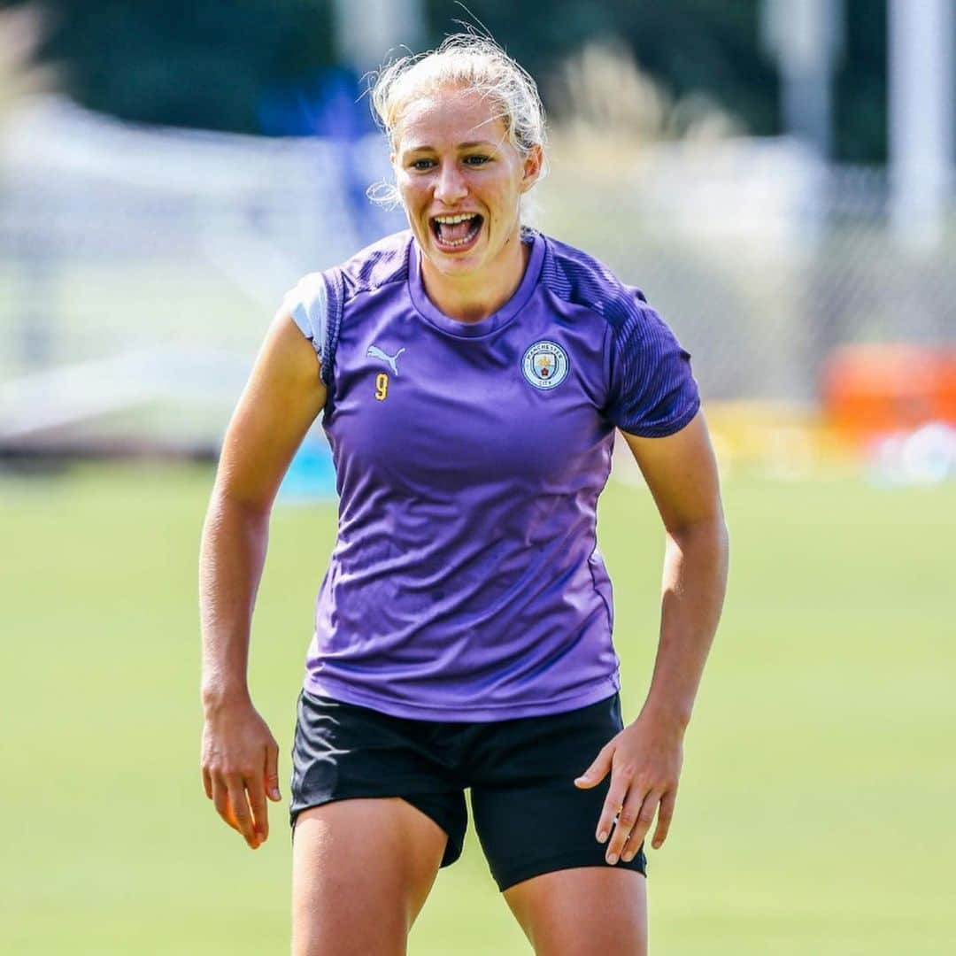 マンチェスター・シティFCさんのインスタグラム写真 - (マンチェスター・シティFCInstagram)「🇺🇸 Enjoying the sunshiiiiine ☀️ . #mancity」8月15日 6時41分 - mancity