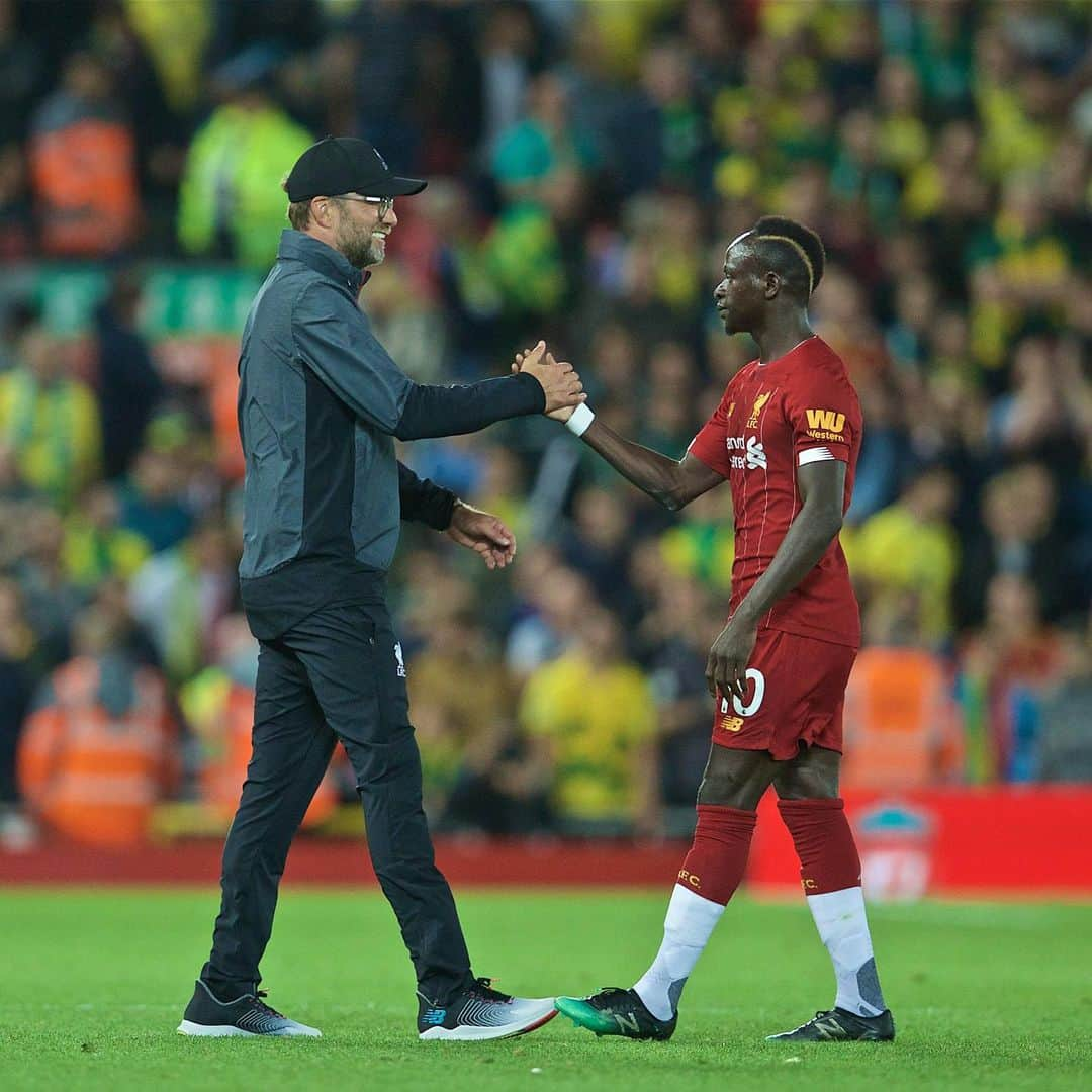 FIFAワールドカップさんのインスタグラム写真 - (FIFAワールドカップInstagram)「Champions of Europe 👉 #SuperCup champions 🏆🔴 #TheBest Men’s Player nominee Sadio Mane nets a brace as @liverpoolfc edge Chelsea on penalties to lift the UEFA Super Cup. It’s another European trophy for The Best Men’s Coach nominee Jurgen Klopp. #LFC」8月15日 7時24分 - fifaworldcup