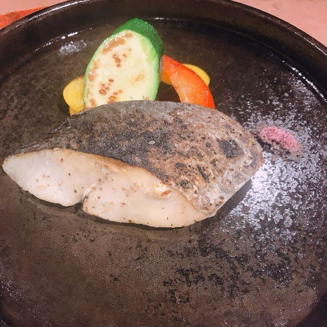 三浦泉さんのインスタグラム写真 - (三浦泉Instagram)「* 由紀子ちゃんとディナー🍽 @hiroshimayamatoandbar 🍽【恵比寿鉄板焼 広島やまと&bar】✨ 瀬戸内海の恵みコースを堪能🍽♥️ どれも美味しく、お店の方とも楽しいトークに花が咲きました💐 *  久しぶりにお好み焼き 美味しかった〜 また来店しよう❤️ *  広島やまと&bar 050-5596-7885 東京都渋谷区恵比寿2-6-26 クロスサード恵比寿1階 * *  #恵比寿  #広島やまとandbar  #お盆でも営業 #お好み焼き #dinner  #女子会」8月15日 7時39分 - princessizu1201