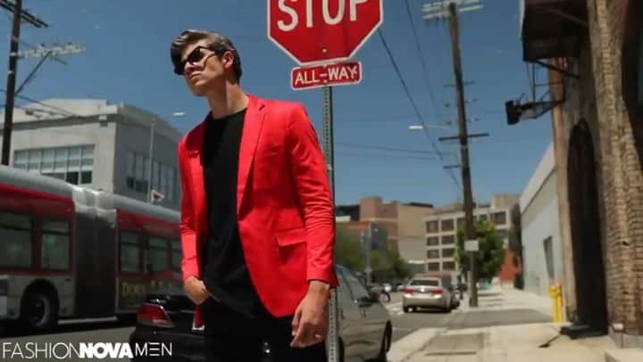 STYLE4GUYSのインスタグラム：「@FashionNovaMEN has your go-to suits 👔 Check out the new styles on @FashionNovaMEN 🗣」