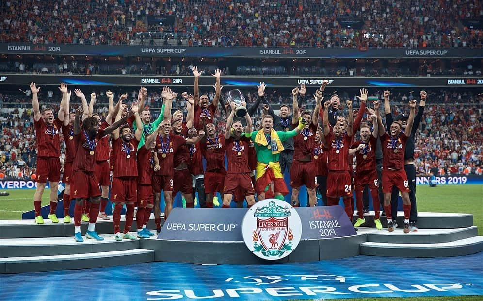 ジョーダン・ヘンダーソンさんのインスタグラム写真 - (ジョーダン・ヘンダーソンInstagram)「SUPER CUP CHAMPIONS!!! 🏆 #Istanbul #YNWA」8月15日 8時31分 - jhenderson