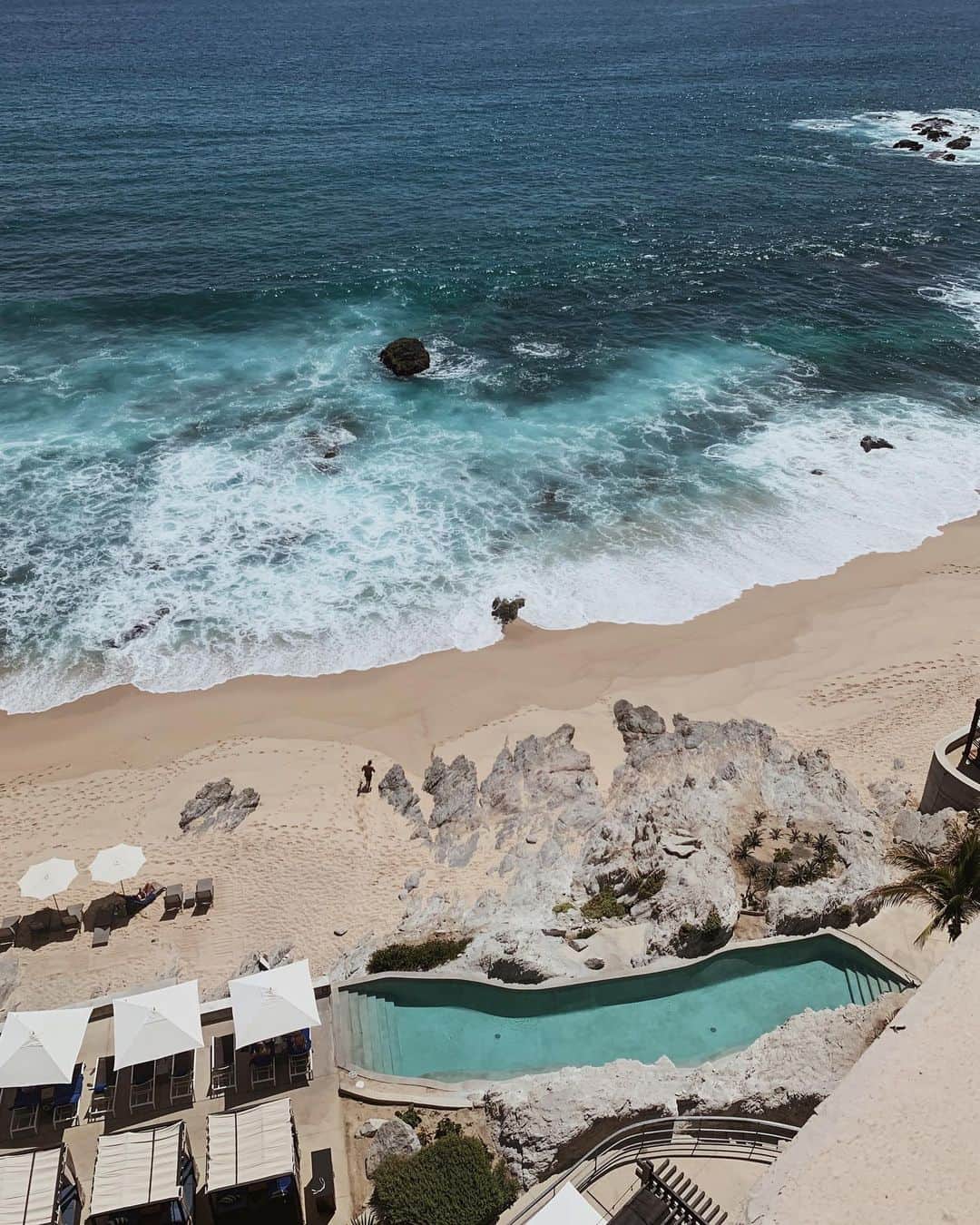 のインスタグラム：「Mid summer escape. @thecapehotel」