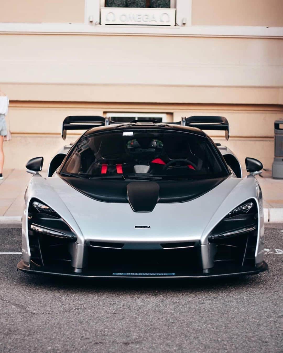 CarsWithoutLimitsさんのインスタグラム写真 - (CarsWithoutLimitsInstagram)「Clean spec McLaren Senna Photo @camille.spot98  #carswithoutlimits #mclaren #senna #mclarensenna」8月15日 9時00分 - carswithoutlimits