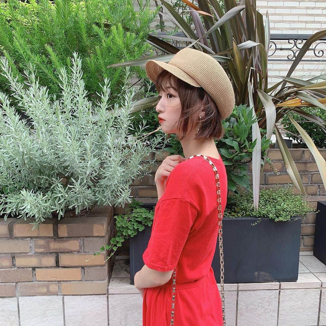 のインスタグラム：「﻿ ﻿ みなさんお休み満喫できましたか？☻﻿ 私の夏休みは１０月末のバリ台湾旅行までおあずけ。﻿ (写真は夏休みっぽい)﻿ ﻿ ﻿ フリーランスになって全部自分で管理できるようになったので、とても私の性格には合ってて楽です〜﻿ ﻿ ﻿ ﻿ #バリのこと調べるだけで幸せ #おすすめあったら教えてください #お盆休み」