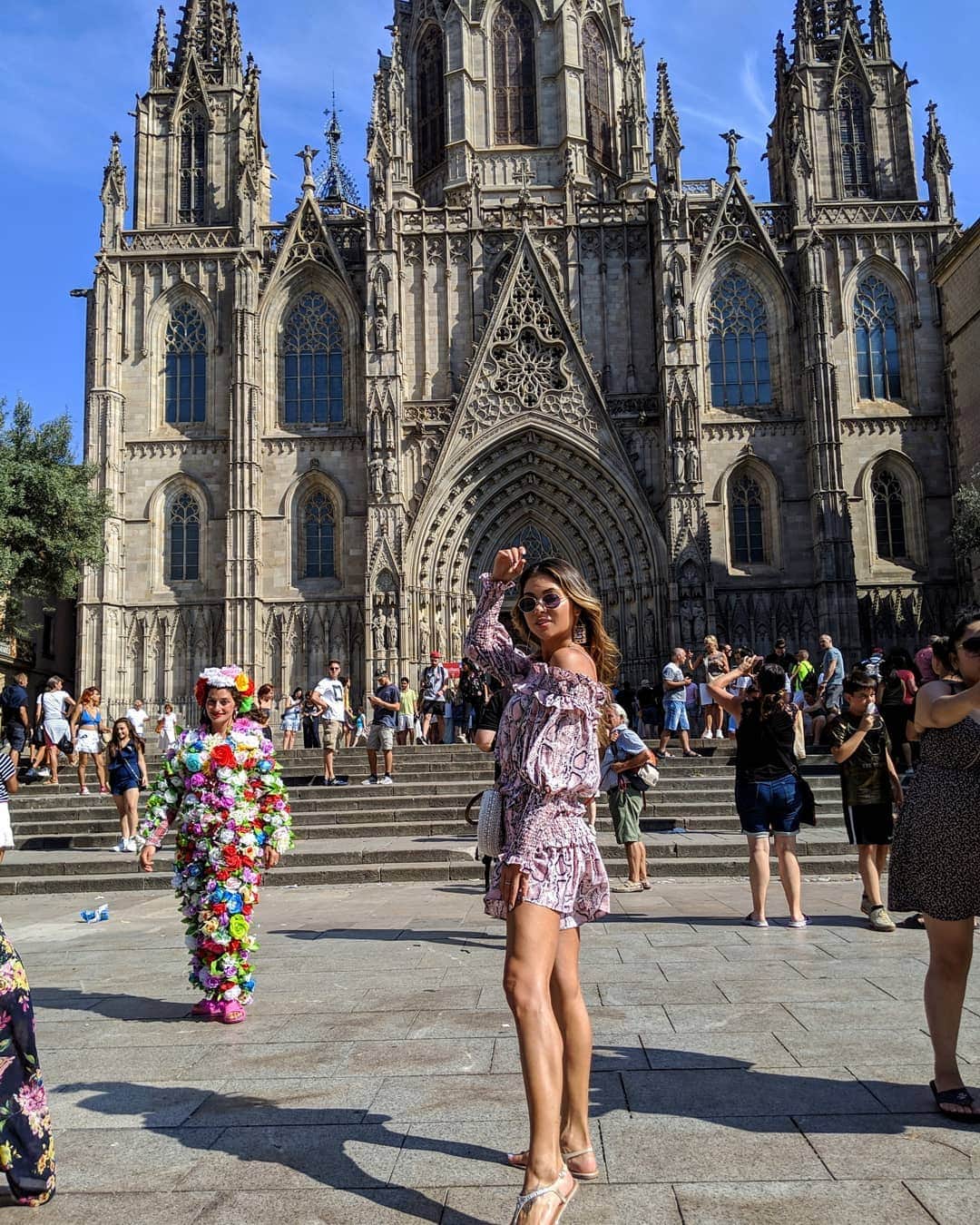 アリアニー・セレステさんのインスタグラム写真 - (アリアニー・セレステInstagram)「Explorando España. 😻⛪🙏 - Dress @elliatt  @harperspr」8月15日 9時39分 - ariannyceleste