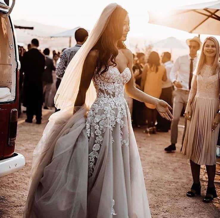 Wedding ?さんのインスタグラム写真 - (Wedding ?Instagram)「Beautiful gown and photos ❤️ . . . . . Ph @tali__photography . Dress @galialahav . . .  #dress #makeup #hairstyle #vestido #weddingdecor #decoracaocasamento #justmarried #weddingtrends #wedding #bride #bridetobe #noiva  #vestidodenoiva #weddingdress #weddinggown  #casamento #honeymoon #luademel #destinationwedding#weddinginspiration #royal #royalwedding」8月15日 9時44分 - weddingideas_brides