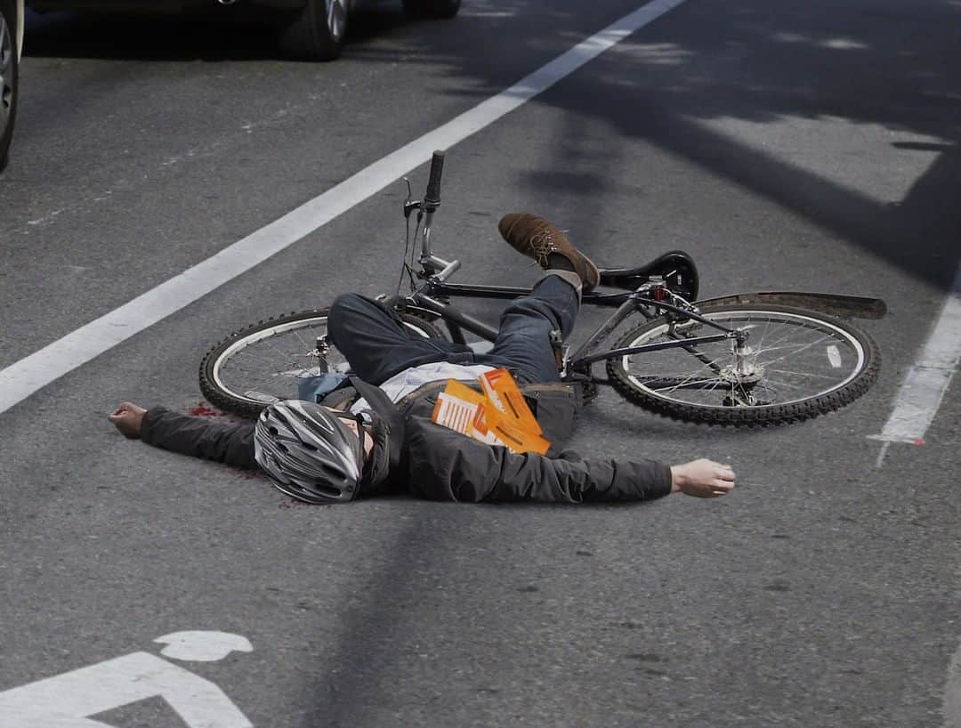 ジ・オニオンさんのインスタグラム写真 - (ジ・オニオンInstagram)「NYPD Tickets Dead Cyclist For Obstructing Bike Lane」8月15日 9時45分 - theonion
