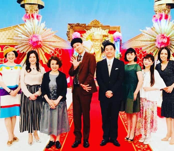 野々村友紀子さんのインスタグラム写真 - (野々村友紀子Instagram)「明日🌻8月16日(金)20:00〜 フジテレビ系「大人のモメごと解決します。」出演させていただきます。 ・ 相変わらず細長おもしろ人間の小籔くん。加賀まりこさんを筆頭に豪華大女優の皆様はめちゃくちゃお綺麗で目がくらみました💕フィフィさんとは二度目😊話しやすい良い方です お金の法律、知らないことがいっぱいで、知っとかないとヤバいこと満載！楽しく勉強させていただきました。ありがとうございました。とてもためになりますので、皆様も是非🌻 #大人のモメごと解決します #小籔千豊 #台風お気をつけて」8月15日 9時55分 - nonomura_yukiko