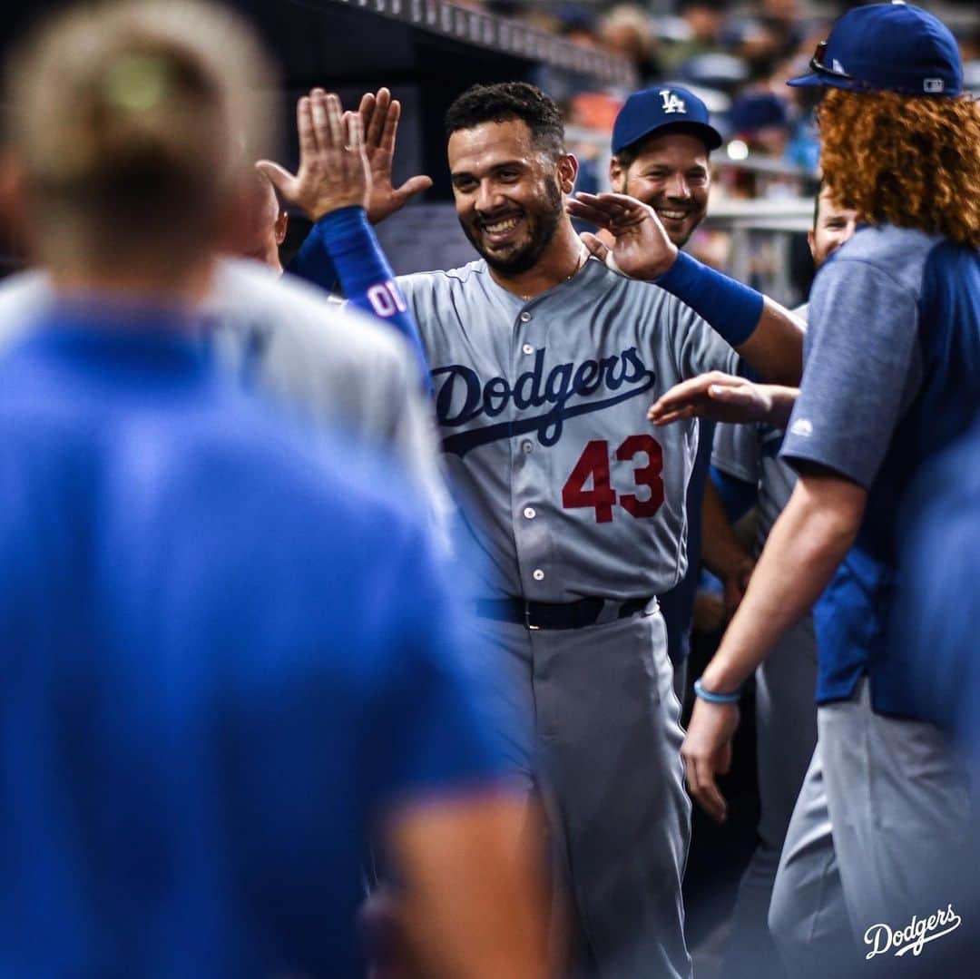 Los Angeles Dodgersさんのインスタグラム写真 - (Los Angeles DodgersInstagram)「Two silent treatments in one night? How you feelin’, @edwinrios30?」8月15日 10時01分 - dodgers