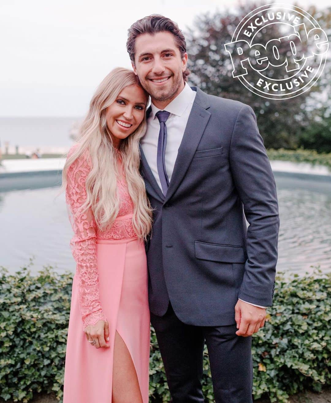 People Magazineさんのインスタグラム写真 - (People MagazineInstagram)「Bachelor Nation! 🌹Here's a look at some of our favorite couples that showed their support at Ashley Iaconetti and Jared Haibon’s fairy-tale wedding. Tap our bio link to see more exclusive photos from the special day. 💕 | 📷: @rebeccayale」8月15日 10時15分 - people