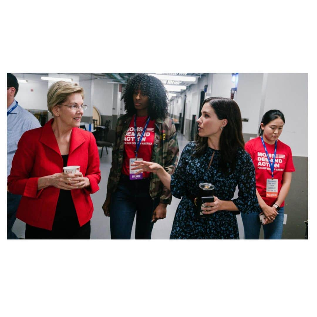 ソフィア・ブッシュさんのインスタグラム写真 - (ソフィア・ブッシュInstagram)「[part 1] On Saturday I had the honor of speaking at @everytown @momsdemand @studentsdemand #GunSenseForum in Des Moines, #Iowa.  I spoke as a concerned citizen, a gun owner, a hobbyist, and a woman whose family has been affected by a mass shooting. Make no mistake, I understand the issue from all sides. And the issue? This is a public health crisis. People are dying in the streets because our leaders are too cowardly to act. America has 122 guns for every 100 people. No other nation on Earth comes close. Next in line, at 40?? Yemen. A war zone.  The issue is not mental health. The issue is easy access to guns. Period. All of the data proves this, and we’d have even more if our government wasn’t REFUSING to allow the CDC to study gun violence. That should be a clue. They want to deny us overwhelming information because it’s a bad truth for them the lobbyists who control them.  Foreign countries are issuing warnings, urging their citizens not to travel here because it’s become too dangerous.  Walmart is taking imagery of guns off the shelves, and video games that are played by the rest of the world to no increase in shootings anywhere else, but they won’t stop selling guns. They had the nerve to place a sign over a glass case filled with rifles that reads “OWN THE SCHOOL YEAR LIKE A HERO.” What the fuck does that even mean? It would be laughable if it weren’t so damn sad.  A Fox News poll released today shows: - 90% of Americans support requiring criminal background checks on ALL gun buyers - 81% support passing "red flag" laws that allow police to take guns from people shown to be a danger to themselves or others - 67% banning assault rifles and semi-automatic weapons  Imagine how high the numbers go among a bi-partisan audience! A measure that would handle these issues has already passed the house, and is stalled because of #MoscowMitch McConnell. We all need to pressure him and other Senators to reconvene the Senate immediately and vote on these gun-control measures. Have the vote! Do what your constituents want! (Continued...)」8月15日 10時43分 - sophiabush