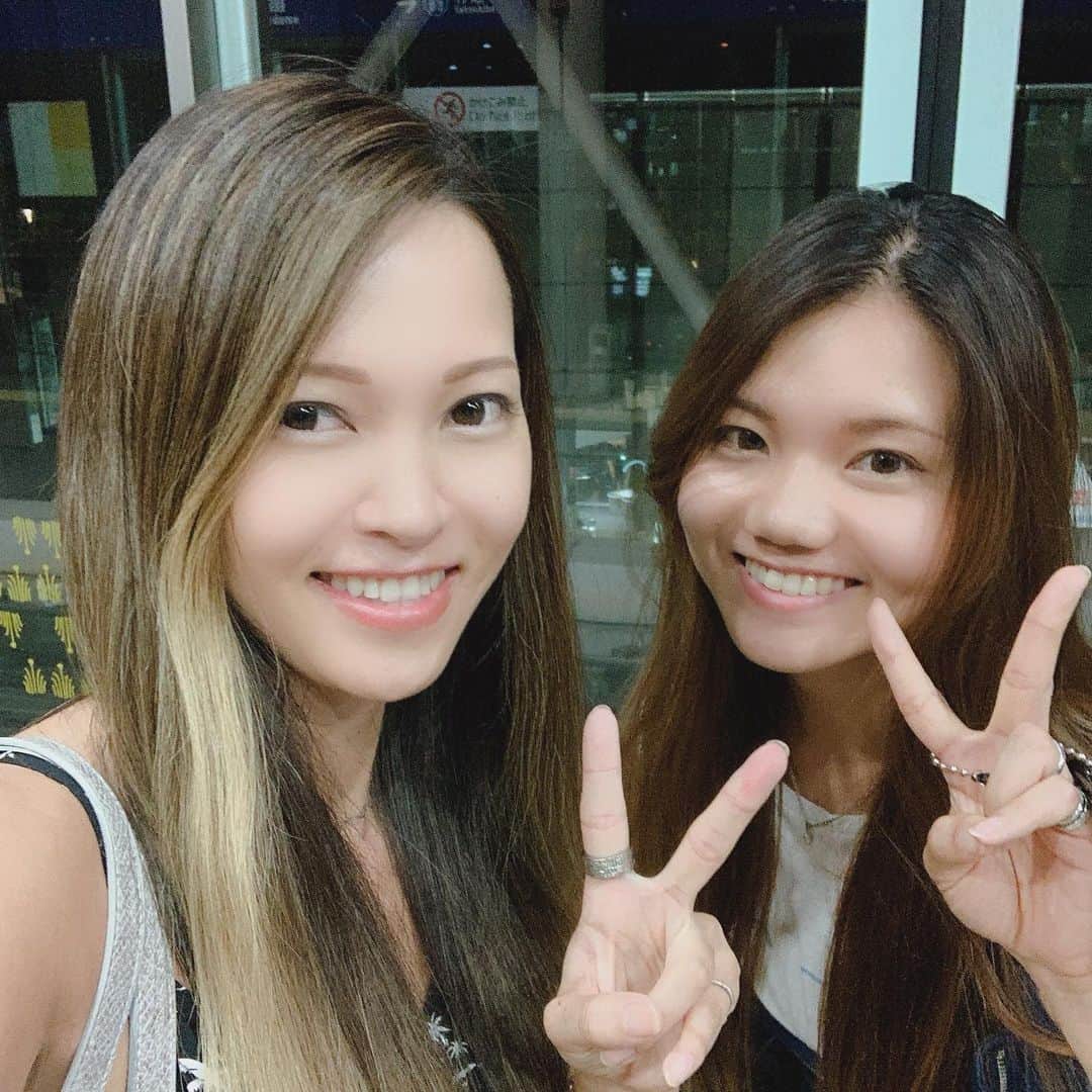 HIROMINさんのインスタグラム写真 - (HIROMINInstagram)「. •*¨*•.¸¸♪ . 先日あやっち(@aya.738.920 )と 劇団四季のアラジン観てきた❤️ . •*¨*•.¸¸♪ . 何気に四季の舞台は初❣️ オリジナルのストーリーがまた面白くて笑った😆 パフォーマンスも圧巻で鳥肌✨ これを機に四季ハマりそう🤤 . •*¨*•.¸¸♪ . 終始楽し過ぎたー❤️ あやっち誘ってくれてありがとう😍 また遊ぼうね✧︎◝︎(*´꒳`*)◜︎✧︎˖ . •*¨*•.¸¸♪ . #アラジン #劇団四季 #劇団四季アラジン #劇団四季劇場海 #舞台 #ミュージカル #ディズニー #disney #aladdin #musical #stage #good #like #love #cool #life #happy #smile #enjoy #instapic #instagood #instalike #instalife」8月15日 10時57分 - hiromin_vvv