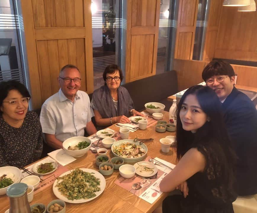 ホン・スヒョンさんのインスタグラム写真 - (ホン・スヒョンInstagram)「Dear jean jacques fuan It was like a dream to see you again in Korea. 🇰🇷. Take care, be happy and healthy.」8月15日 11時22分 - soo_hyun_hong