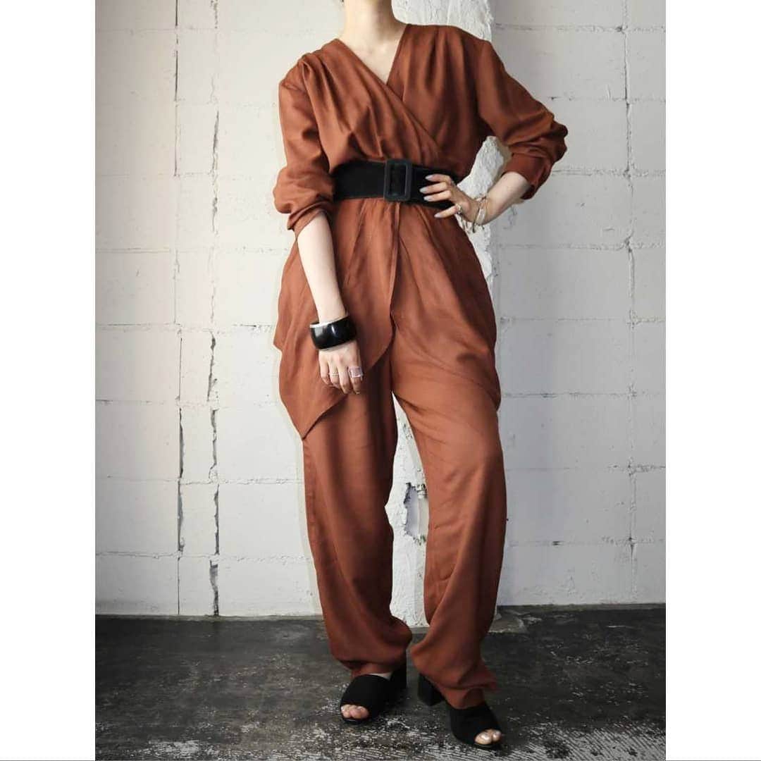 吉祥寺 古着屋 Orfeoのインスタグラム：「Vintage All In One  #orfeo #kichijoji #tokyo #vintage #used #fashion #coordinate #outfit #オルフェオ #吉祥寺 #東京 #古着 #古着屋 #ヴィンテージ #ユーズド #ファッション #コーディネート  掲載商品のお問い合わせはメールにて承っております。コメント、DMでのお問い合わせは受け付けておりませんのでご了承ください。」