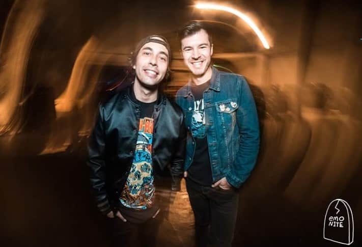 ヴィック・フエンテスのインスタグラム：「Happy Bday @curtispeoples !! Tonight, we drink whiskey in honor of how much you fuckin rule 🥃🥃」