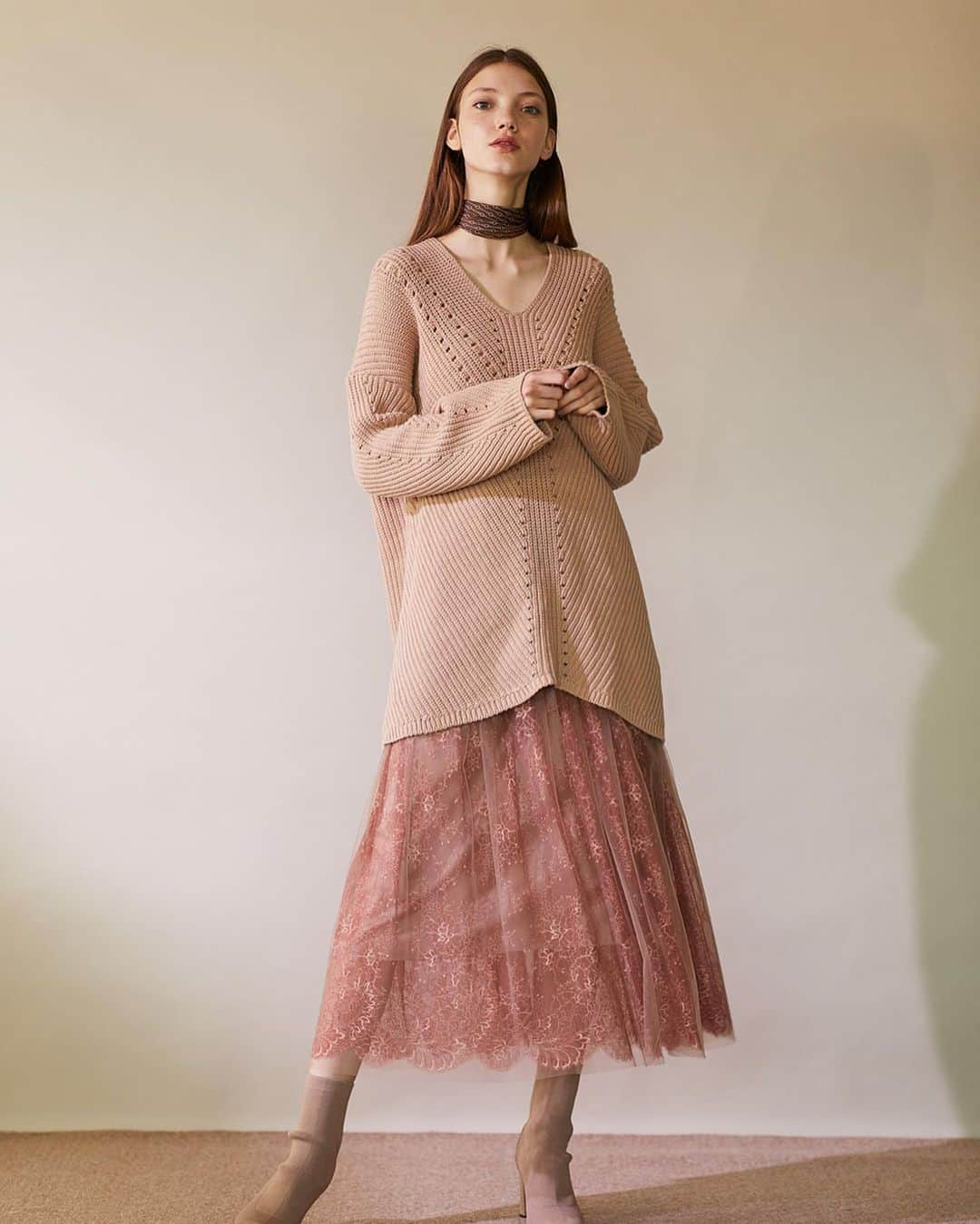 JILLSTUARTさんのインスタグラム写真 - (JILLSTUARTInstagram)「. ELMIRA KNIT WHITE,PINK,GRAY color ¥17,000+tax . . CECILY TULLE DRESS KOHL,PINK,BLUE color ¥28,000+tax . . #JILLSTUART #JILLSTUART_jp #2019FW #august #fallwinter #BOHEMIANCHIC」8月15日 11時53分 - jillstuart.jp