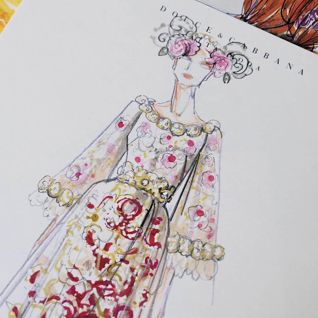 のインスタグラム：「Behind every Dolce&Gabbana Alta Moda dress is a history of techniques preserved over time, enriched by life experiences of the artisans who create them. #DGAltaModa #DGFattoAMano」