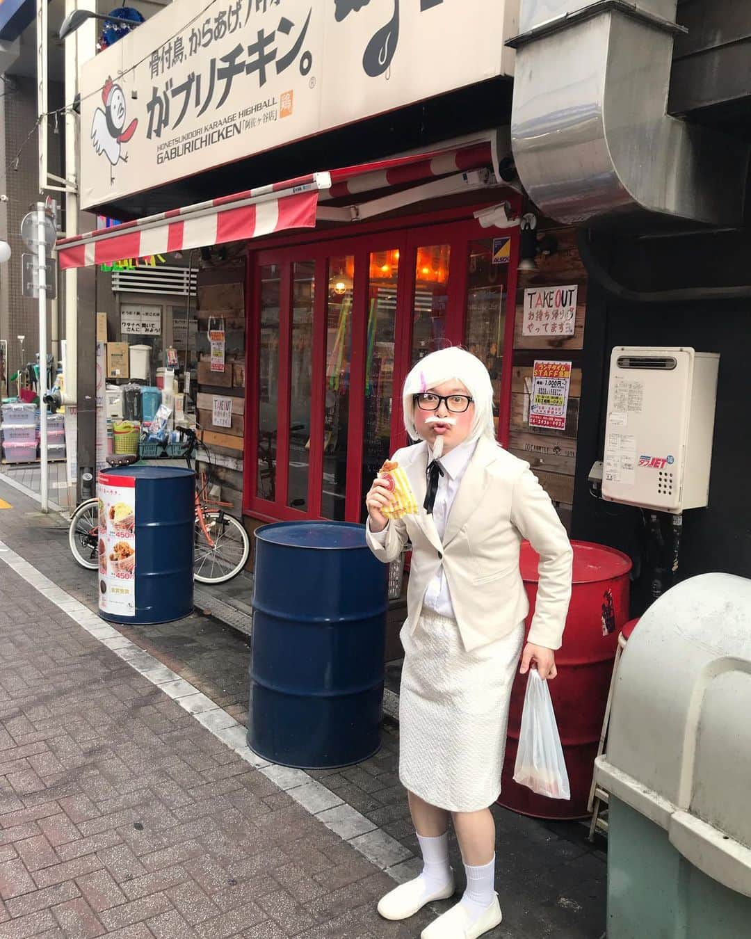 脳みそ夫さんのインスタグラム写真 - (脳みそ夫Instagram)「この店名テンション上がる〜！！ #カーネルサンダースの娘 #フライドチキ子 #脳みそ夫 #kfc #食べたくなるなる #パパが怒ーるルスロー」8月15日 23時00分 - nou_misoo