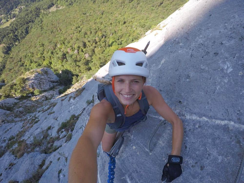 シャーロット・デュリフのインスタグラム：「Another kind of "up on the wall" activity (and selfie 😁) : Via Ferrata!  After a good climbing period and before the summer storms rolled in, my dad and I enjoyed a nice airy via-ferrata in St Pierre d'Entremont, France. Brought back memories from a summer that we spent traveling around in France doing canyoning and via ferrata with him and my bro @tomdurif... that was awesome as a child and I'm sure I'd still have a blast if we did it again 😆 ✌ Cheers to @petzl_official for making the  #scorpio lanyard especially dedicated for via ferrata!  @petzl_official @eb_climbing @volxholds @luxov_connect @mountainhardwear  #petzlteam #petzlgram #belaybetter #teameb #meetingeb #posetespieds #useyourfeet #climbinginnovation #ebescalade #beyondhope」