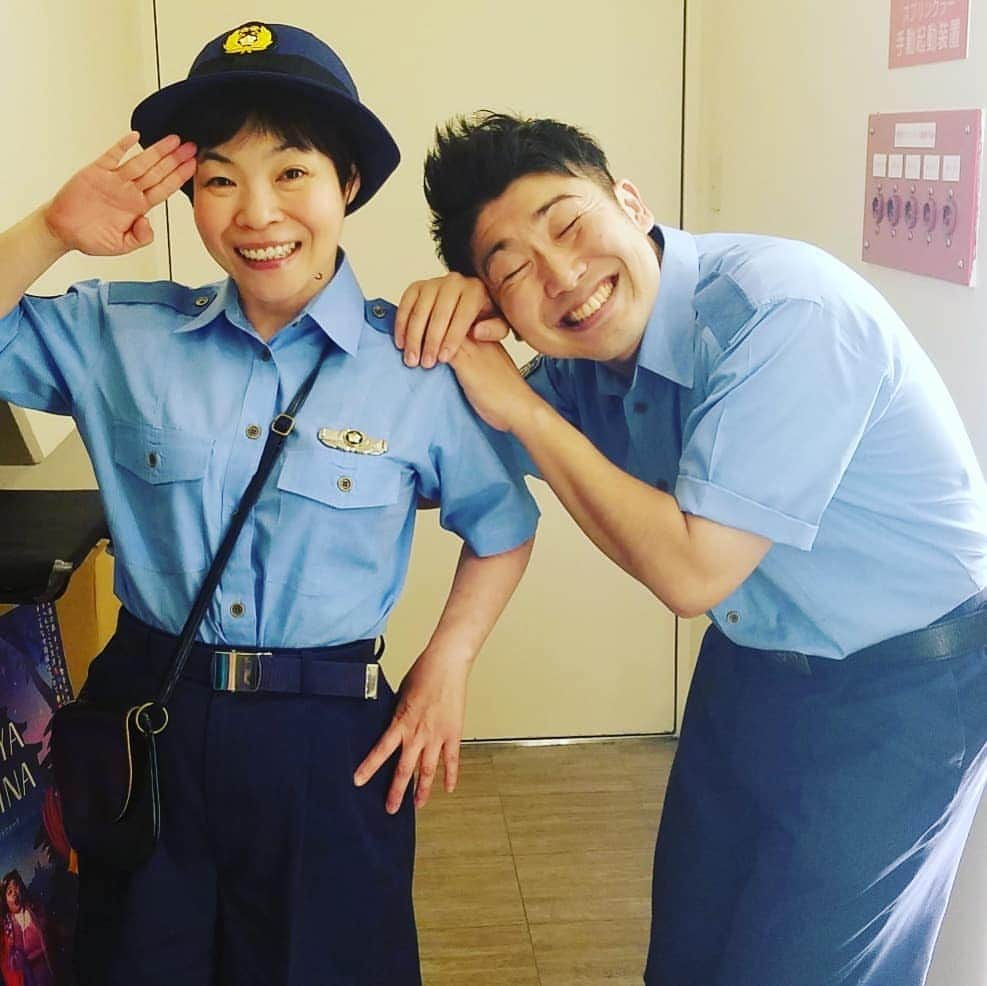 レイチェルさんのインスタグラム写真 - (レイチェルInstagram)「今週はNGKにて、  しみけんさんリーダー週に出演させていただいておりますよ！  僕は花子姉さんと一緒に、たぁのぉしぃーーーく、ポリスメンをさせていただいておりますよ！  皆様、台風とまだまだ続く猛暑には充分にお気を付けつつ、宜しかったら劇場にて是非是非ですよ～！！！ 😆😆😆😆😆😆✨✨✨✨✨✨🎶🎶🎶🎶🎶🎶🎶」8月15日 21時37分 - reiyoshida1230