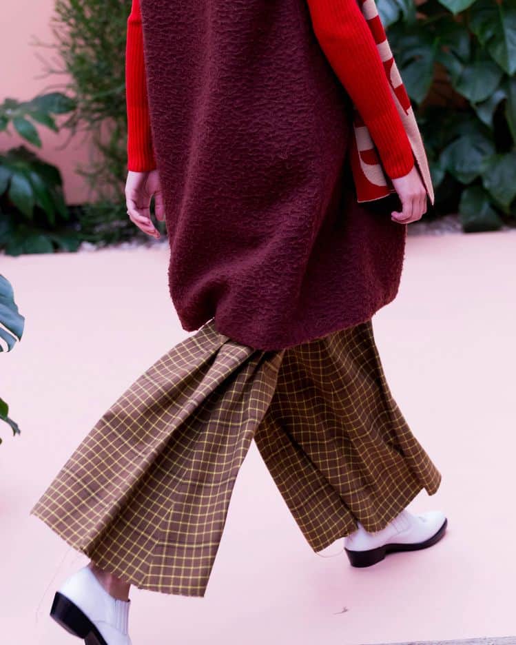のインスタグラム：「New volumes, new silhouettes, new patterns, new fabrics. Are you ready for some #madeinalysi news? ♥ FW_19 Crème/Pre-Collection is now available in boutiques or on alysi.it - be the first! . . #alysi #fw19 #fallwinter #creme #precollection #newcollection #news #fallinlove」