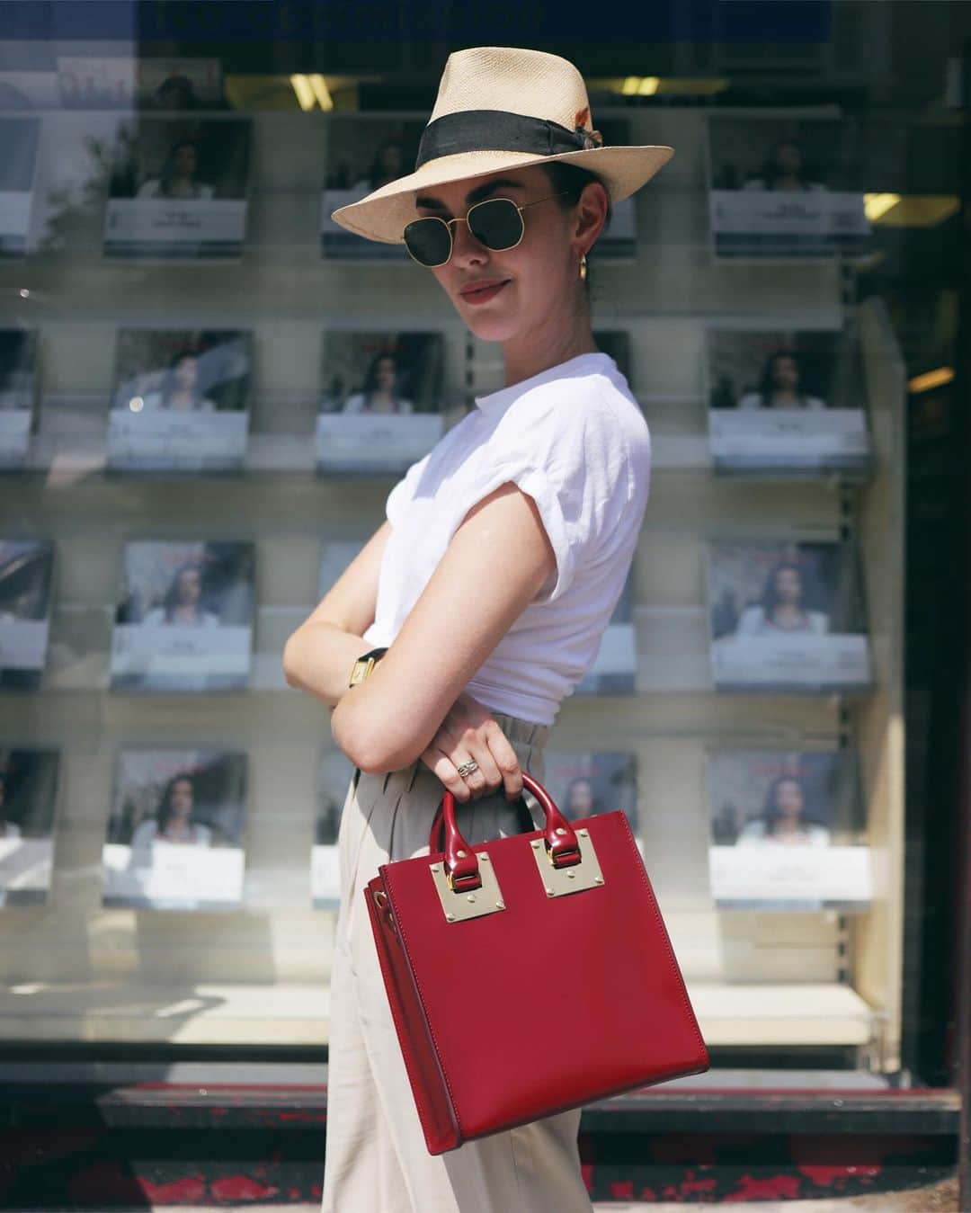 Sophie Hulmeのインスタグラム：「A London day out with @zzimmer and The Albion. Classics all round... 🇬🇧」