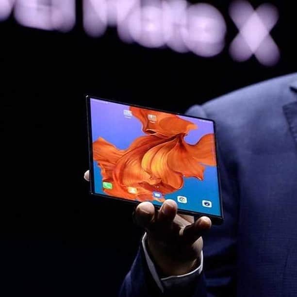 HYPEBEASTさんのインスタグラム写真 - (HYPEBEASTInstagram)「#hypebeasttech: @Huawei has delayed the release date of its foldable Mate X smartphone once again, after the tech company told TechRadar that there was “no possibility” it would launch in September. Huawei has not given a statement as to why it is pushing back the release date until later this year — allowing the Samsung Galaxy Fold to take center stage as the initial foldable smartphone to drop. Stay tuned for updates.⁠ Photo: Josep Lago/Getty Images」8月15日 22時35分 - hypebeast