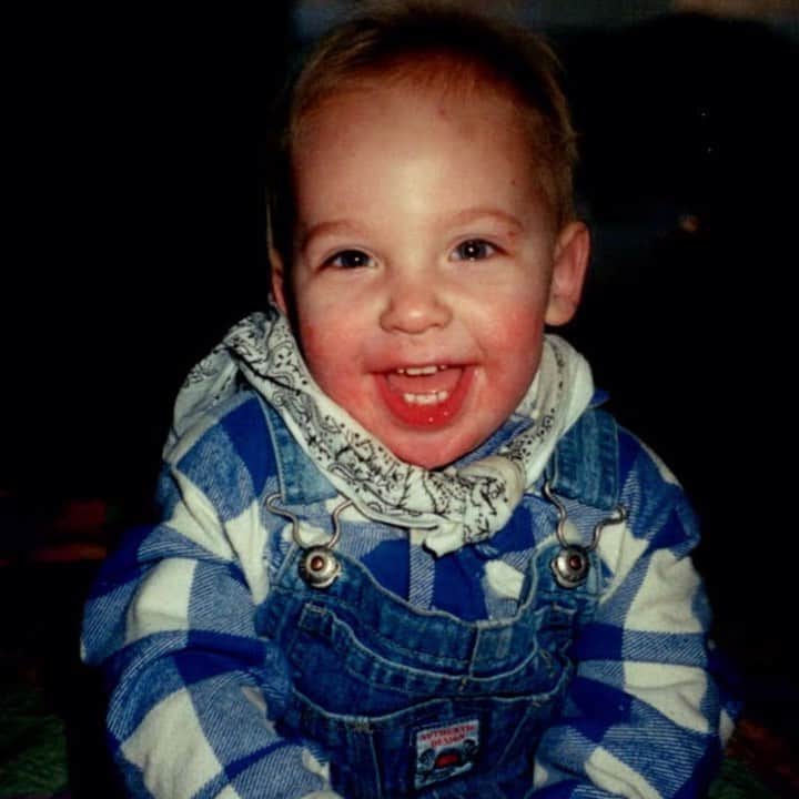 ボビー・ブラウンのインスタグラム：「Dakota Truman Mackenzie @codyplof, Happy Birthday! You have no idea how much you are loved, adored and admired!  Thank you @sdplof for helping me bring such a wonderful, caring person into this world ❤️」