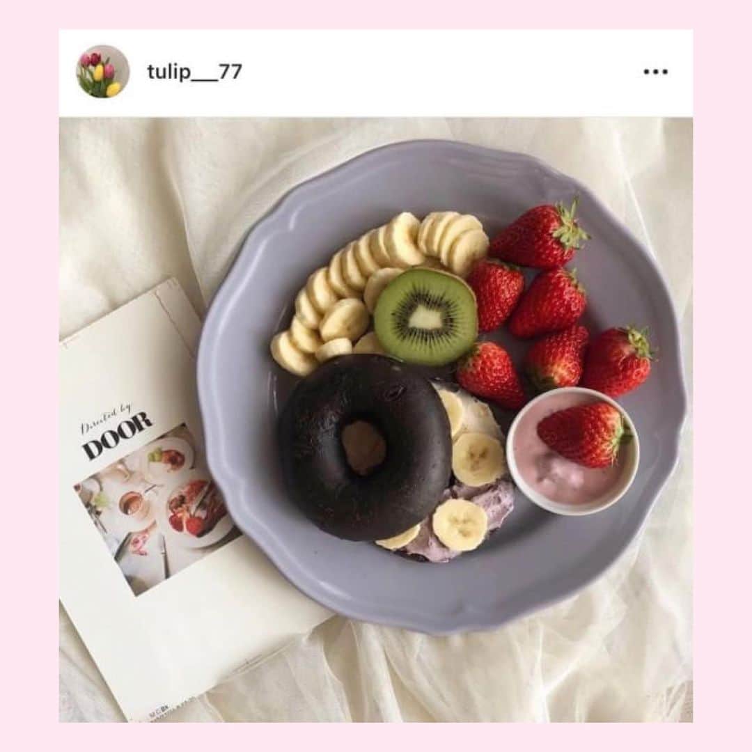 bis_web bis [ビス] さんのインスタグラム写真 - (bis_web bis [ビス] Instagram)「August 15, Wednesday﻿ ﻿ ﻿ 🍒﻿ ﻿ ﻿ 暑い夏は涼しい部屋で﻿ #おうちカフェ がオススメ🍽﻿ ﻿ スイーツの上に﻿ 旬のフルーツや生クリームで可愛く盛りつけて。﻿ ﻿ 映画や雑誌を眺めながら過ごす休日もおすすめ💭﻿ ﻿ ﻿ ﻿ ﻿ ﻿ ﻿ #夏 #﻿おうちカフェ #カフェ風 #カフェ好き #スイーツ #カフェ活 #cafe #カフェラテ #カフェメニュー #スイーツテロ #スイーツ女子 #スイーツ大好き #マフィン #ホットケーキ #パンケーキ #ブラウニー #チョコレートブラウニー #フレンチトースト #ドーナツ #ケーキ #手作りケーキ #手づくりケーキ #甘党 #bis_web」8月15日 22時51分 - bis_web