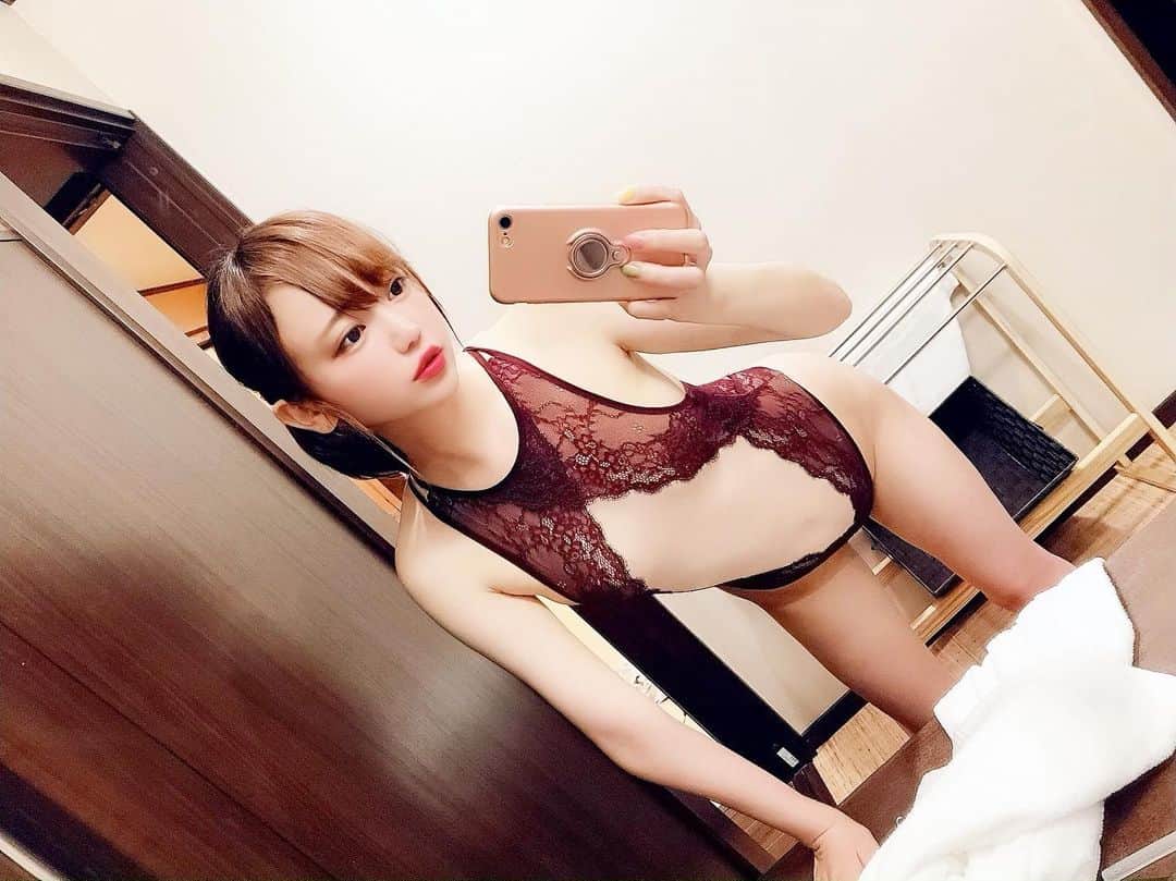 のインスタグラム：「#透け #透け感  #섹시 #섹시타그램 #lingerie #japanesegirl #鏡越しの世界 #속옷 #속옷모델 #内衣 #内衣套装 #電子写真集 #写真集 #自撮り #自撮り女 #セルフィー」