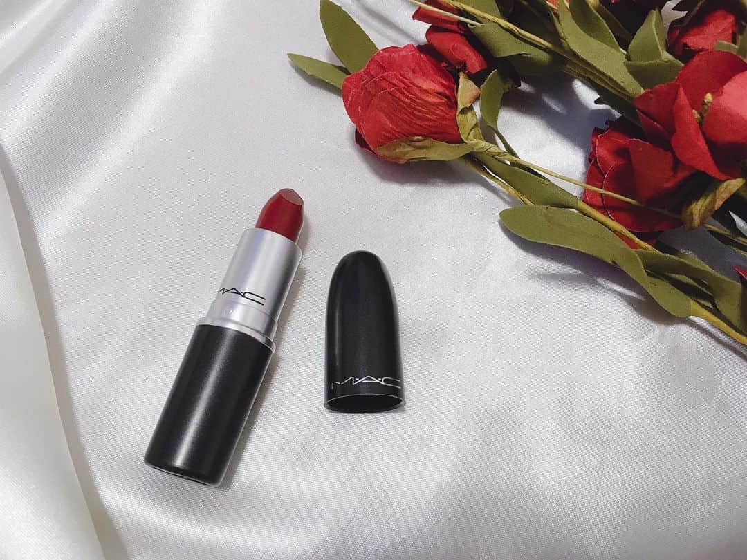 貝賀琴莉さんのインスタグラム写真 - (貝賀琴莉Instagram)「#mac #cosme #lipstick #lip #red」8月15日 14時51分 - 0112kako