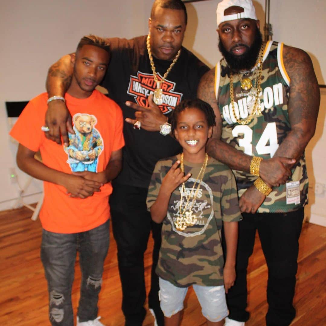 バスタ・ライムスさんのインスタグラム写真 - (バスタ・ライムスInstagram)「@itsalgee The Dragon 🐉 @traeabn and the son of The Godfather young Traebn aka @iamkinghouston 💪🏿💪🏿💪🏿💪🏿💪🏿 #FAMILYAFFAIR #EXHALE」8月15日 15時08分 - bustarhymes