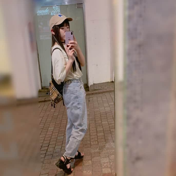 長澤茉里奈さんのインスタグラム写真 - (長澤茉里奈Instagram)「たまにこーゆーパンツも履きたくなる おぱんてぃーのはなしじゃないよ @anyee_official  @17kg_official  #今日のまりちゅう」8月15日 15時16分 - marinanagasawa1008