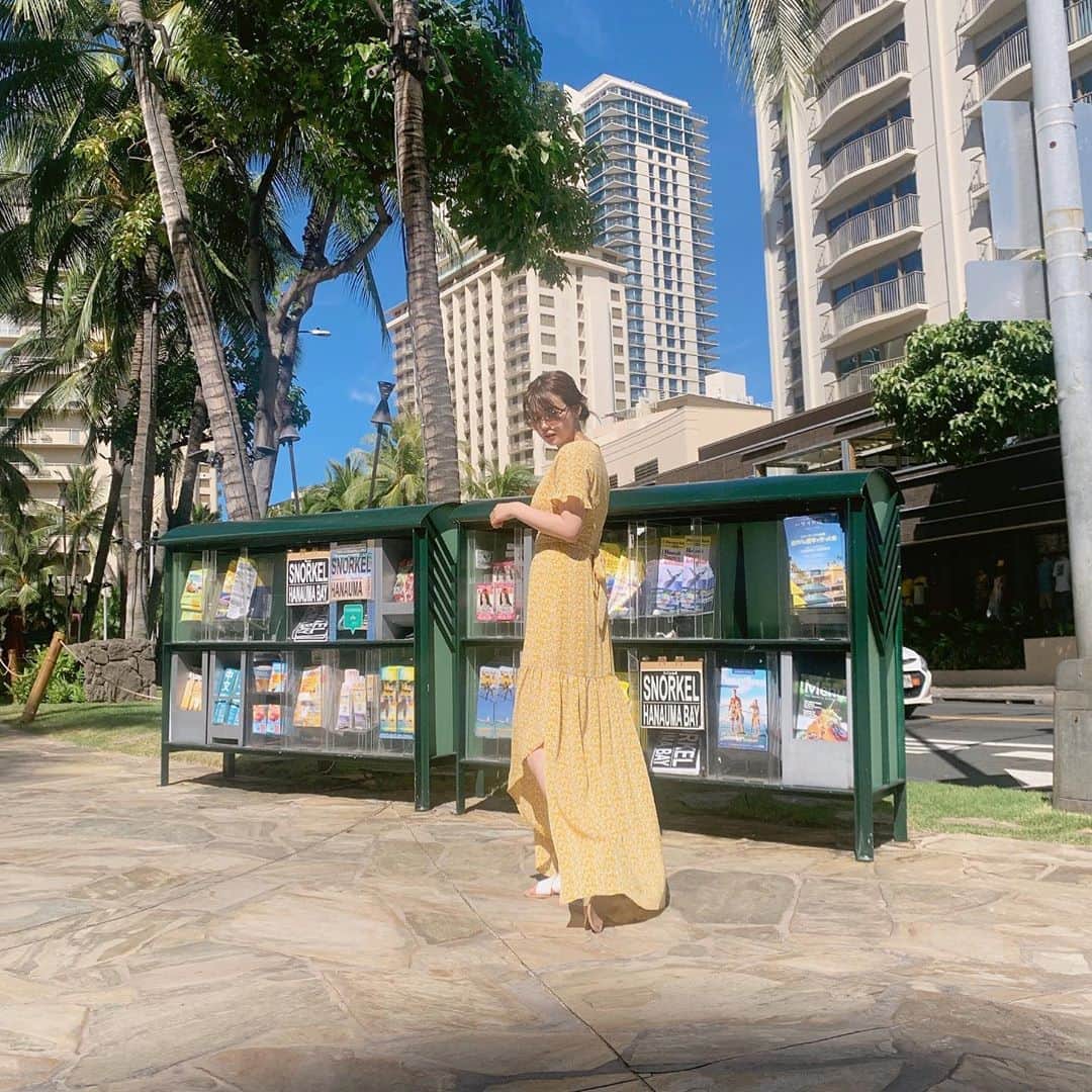 井口綾子さんのインスタグラム写真 - (井口綾子Instagram)「・ ハワイで買ったワンピース👗 おととい出演したMIDNIGHT KEIRINでも早速着ました〜💛 競輪、予想したりどう買ったらいいのかとかを考えるのは難しかったけど、楽しかったー！」8月15日 15時32分 - ayako_inokuchi