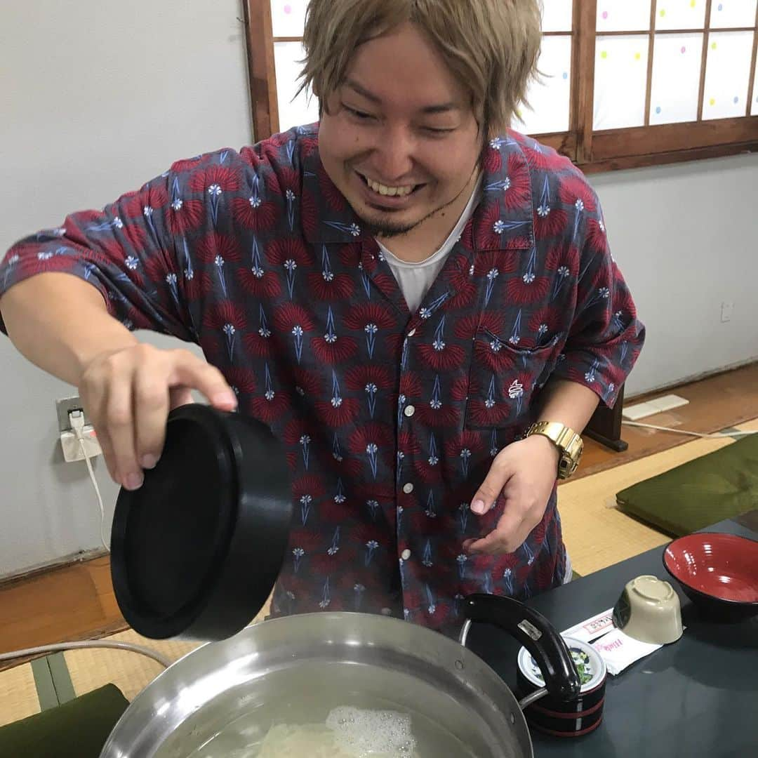 モリスさんのインスタグラム写真 - (モリスInstagram)「スタッフよっしが香川県に来たのでうどん学校に入学して卒業してきた」8月15日 15時39分 - surimooo