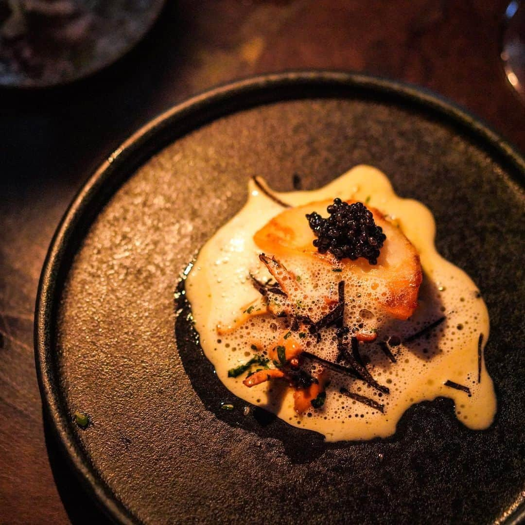 ミア・ハリファさんのインスタグラム写真 - (ミア・ハリファInstagram)「One dinner in CPH? Better make it count. @punkroyale.copenhagen, the one stop shop for a mind blowing meal and a little arson fetishism. Brought to you by Scandinavia’s leading fishluencer, @joakim_almquist_ 🤘🏼」8月15日 15時46分 - miakhalifa