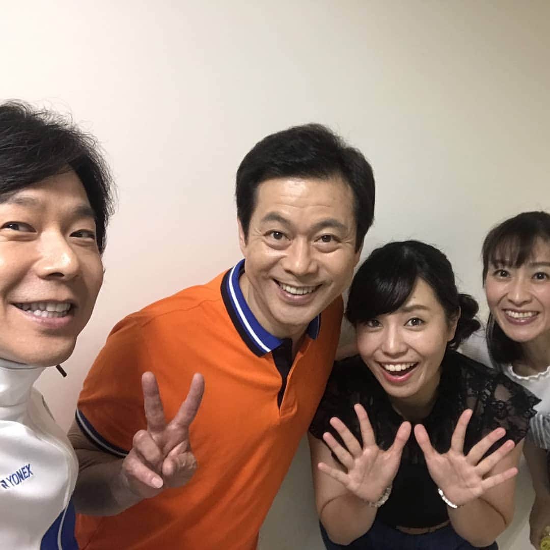 上原りささんのインスタグラム写真 - (上原りさInstagram)「こちらはリハーサル後と収録後のお写真です✨  本当に素敵で偉大な先輩方です✨  #おかあさんといっしょ #天野勝弘 お兄さん#佐藤弘道 お兄さん#きよこお姉さん #いとうまゆ お姉さん#上原りさ」8月15日 16時09分 - uehara_risa_official