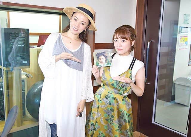 azumiのインスタグラム：「TOKYO FM 高橋みなみさんの『これから、何する？』に出演させていただきました。みなみさん、とっても素敵な女性でうっとりしてしまいました。ありがとうございました😊聞き逃した方はradikoでも聞けますよー！ http://radiko.jp/share/?sid=FMT&t=20190815131300&noreload=1 @tokyofmofficial  #たかみな #高橋みなみ #これなに #tokyofm #radiko #wyolica #ワイヨリカ」