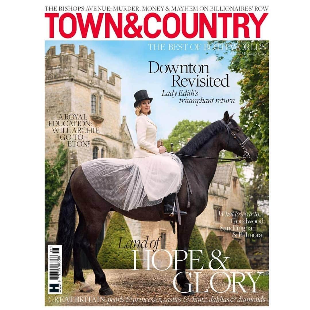 ローラ・カーマイケルのインスタグラム：「Just popping out to the shops anyone need anything? Thank you @townandcountryuk for this dreamy shoot. I loved every minute of it 💗 Discussing all things @downtonabbey_official with the lovely @lydiasmag 📷 by the brilliant @richardphibbs」