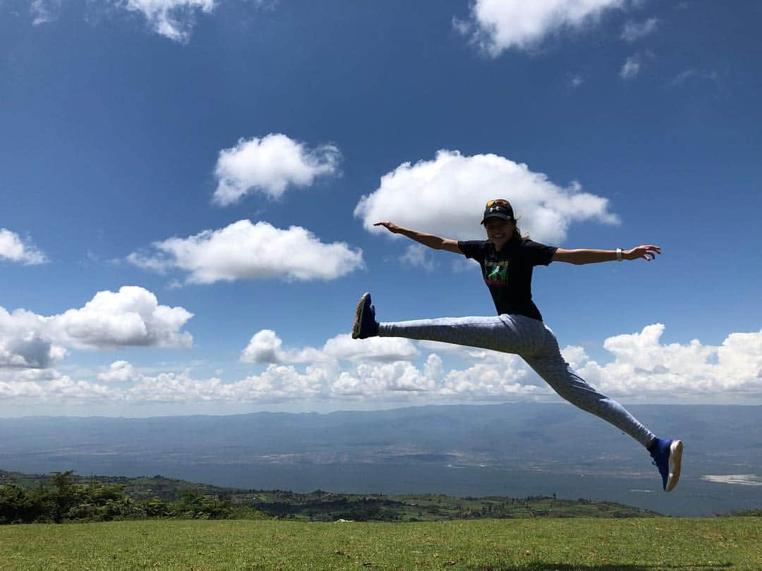 才藤歩夢さんのインスタグラム写真 - (才藤歩夢Instagram)「絶景を目の前にJUMP🎈 ✴︎ ✴︎ ✴︎ 高く飛べちゃう ᴜᴀ ʜᴏᴠʀ ᴘʜᴀɴᴛᴏᴍ👟 ✴︎ ✴︎ ✴︎ @underarmourjp  #underarmour #アンダーアーマー」8月15日 16時50分 - ayumu_saito_