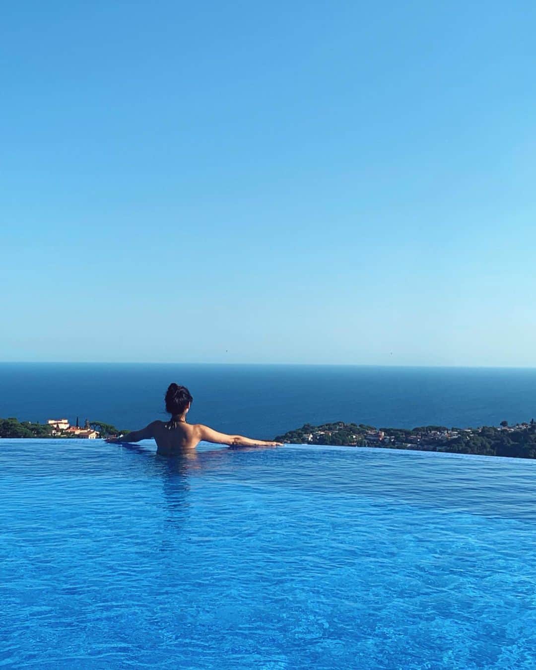 sananasのインスタグラム：「Paradise 🙏🏻」