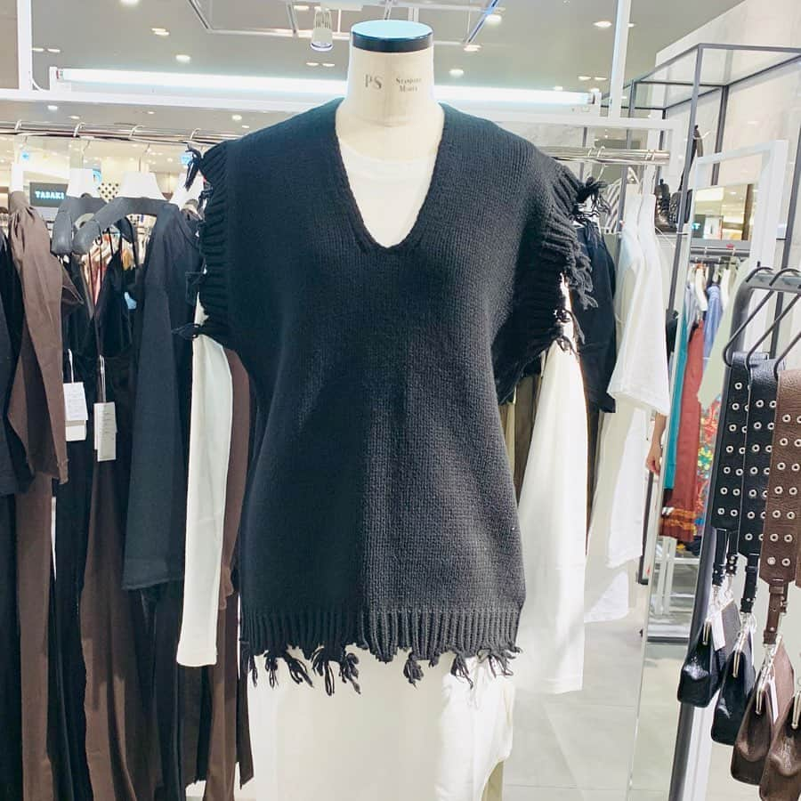 HANKYU.MODEさんのインスタグラム写真 - (HANKYU.MODEInstagram)「PERVERZE POP UP STORE "PERVERZE AUTUMN COLLECTION 2019" Until 8/27 3F 『D-LAB』 詳しくはプロフィールURLをチェック！ #Hankyu #HANKYUMODE #umedahankyu #阪急うめだ本店 #うめだ阪急 #阪急百貨店 #osaka #umeda #mode #dlab #perverze #aw19 #pvz」8月15日 17時03分 - hankyumode