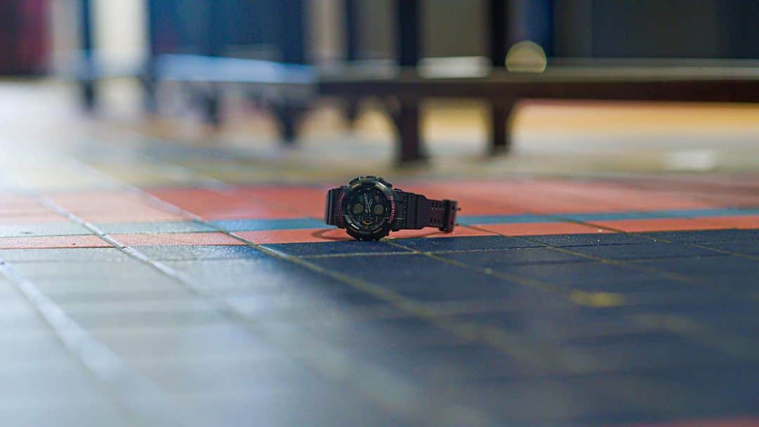 G-SHOCKさんのインスタグラム写真 - (G-SHOCKInstagram)「G-MOVEMENT 18：Hurrikane  ダンスとG-SHOCKによるプロジェクト「G-MOVEMENT」  第18回目のゲストは、NYのストリートダンスシーンで最も注目度の高いロックダンサー、Hurrikaneが登場。「Juste Debout」や「Hip Hop Internationals」、「Summer Dance Forever」などの世界大会で輝かしい成績を残し世界の頂点へ上り詰めたHurrikane。ダンスバトル以外にも、MTV等のTVショーへの出演や、世界的アーティスト、マドンナとの共演も果たしています。現在はバトルのみならず、NYのレジェンドRhapsody Jamesと共にコレオグラフのトレーニングも行なっています。ロックダンサーでありながら、フリースタイラーとして、幅広く挑戦している彼に今後も注目が集まります。  Our 18th guest is Hurrikane. Known in the underground scene for his spontaneous free style as a "Locker" and his versatility as a dancer. He won many competitions & battles including "Juste Debout, "Hip Hop Internationals", and "Summer Dance Forever”. Performing for MTV, Madonna... He now adds to his resume his newfound skill in choreography. Now with "Motivating Excellence" program training with world renown choreographer Rhapsody James. He is determined to become a great overall dancer as well as choreographer.  @natural_funk_movement @ant.artefakt　 @hurrikane_alain  着用モデル：GA-140-1A4JF  #g_shock #naturalfunkmovement #artefakt #g_movement #hurrikne #locking #lockingdance #lockdance #fleestyledance #dancevideo」8月15日 16時57分 - gshock_jp
