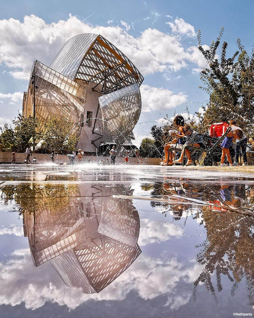 nathparisのインスタグラム：「Water Game 💦 . . Photo prise en mode ultra grand angle #HuaweiP30Pro #HuaweiShot @HuaweiMobileFr」