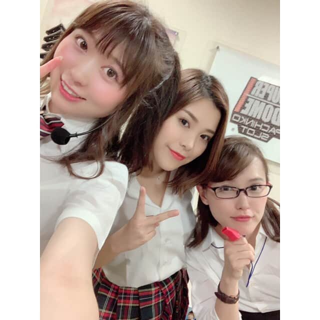 三島ゆかりさんのインスタグラム写真 - (三島ゆかりInstagram)「大好評につき第2回開催となったSDG女学園🏫👩‍🏫 ゆかりんご先生再び🍎✨ 匂い付き空気砲を打つのが難しくて、めっちゃ真剣な顔なってたんですねwww😂 ファンの方が撮影してくれた画像見てビックリ📷 YouTube配信も見てくれた皆さんありがとうございました💖 リアタイで視聴出来なかった方は是非アーカイブで👍 #sdg女学園 #ゆかりんご先生 #sunnydaygirls #スーパードーム新堀川店 #全員集合 #イメージガール #コント #空気砲 #かき氷 #早食い #チーム戦 #面白かった #メガネ女子 #女教師 #コスプレ #制服 #三島ゆかり #ゆかりんご #ゆかりんごチャンネル #ゆかりんごgames #followｍe」8月15日 17時26分 - apple340