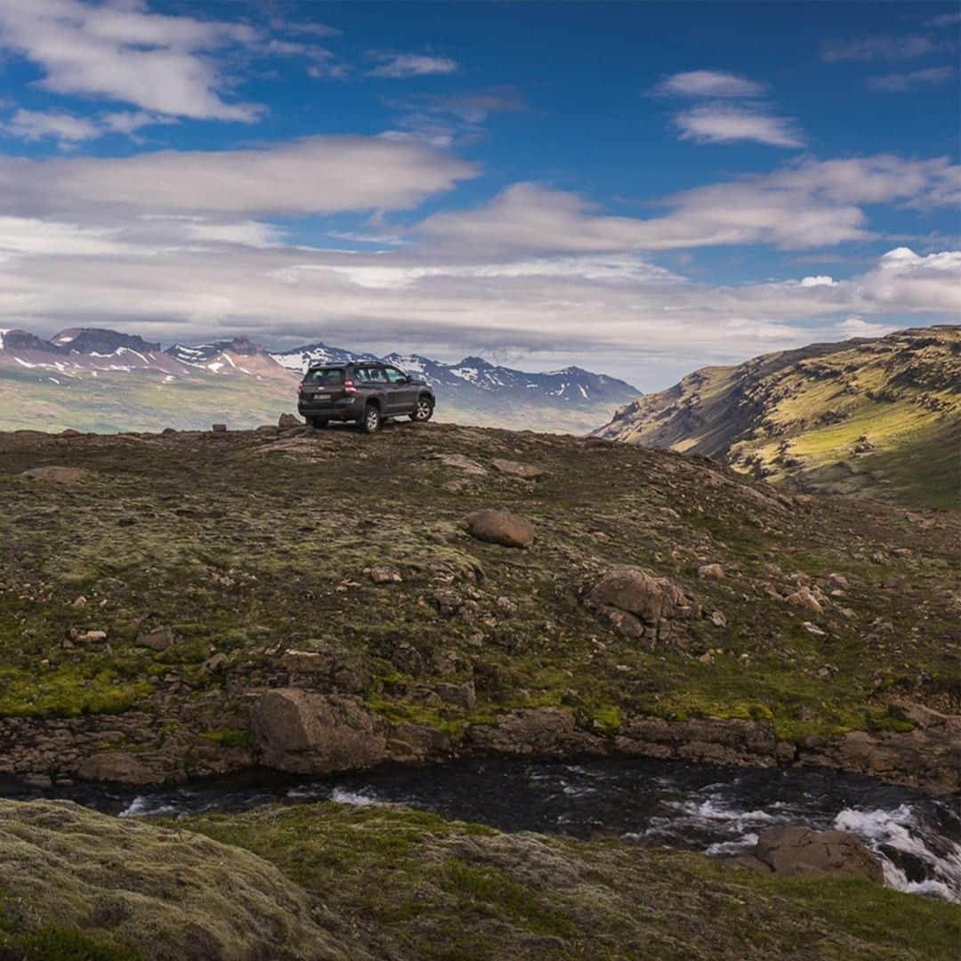 TOYOTAさんのインスタグラム写真 - (TOYOTAInstagram)「GRAND TOURING - LAND CRUISER PRADO - . フォロワーの中から #トヨタグラム をつけて投稿されたトヨタ車をストーリーズでシェアしています📷✨ みなさんの写真をお待ちしております！ . . . #トヨタ #toyota #トヨタグラム #ランドクルーザー #ランクル #LANDCRUISER #プラド #PRADO #世界の景色 #車のある風景 #プラドのある風景 #自然 #ドライブ #🚗」8月15日 18時01分 - toyota_jp