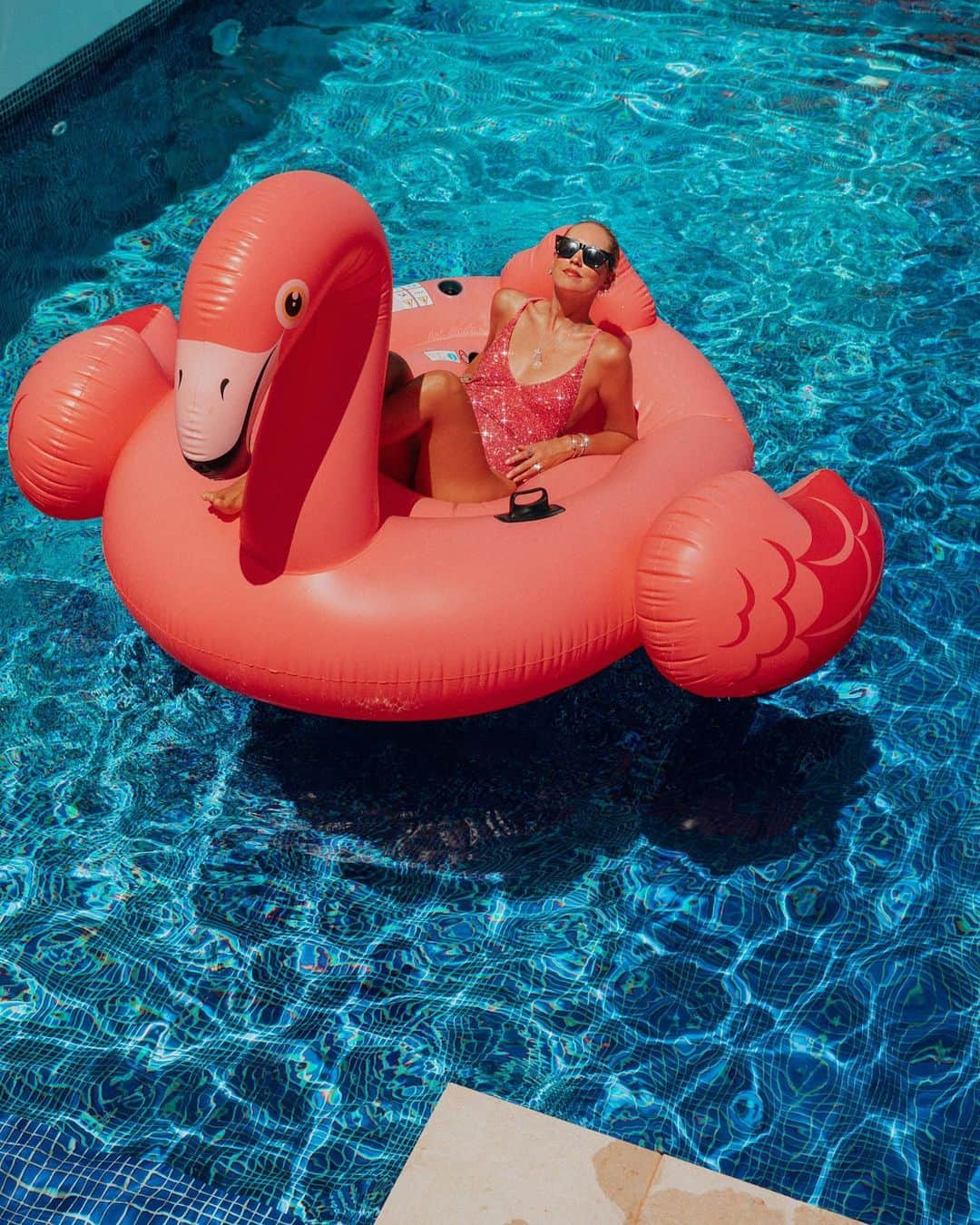 キアラ・フェラーニさんのインスタグラム写真 - (キアラ・フェラーニInstagram)「There is no flamingo emoji?」8月15日 18時01分 - chiaraferragni