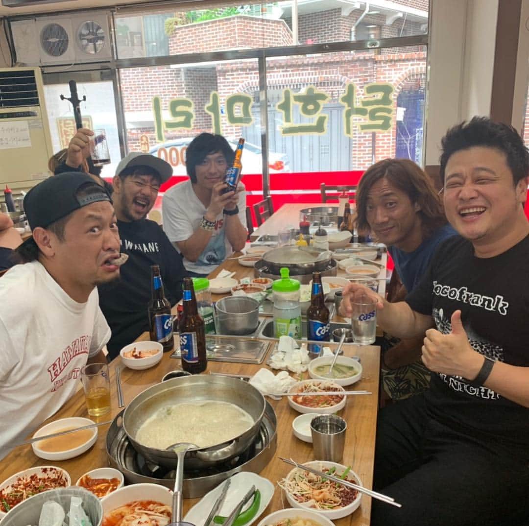Tatsuyaのインスタグラム：「真っ昼間からタッカンマリいただいております。  ヨンウォン、いつもありがとうね！  #locofrank #YeeYongwon #GUMX」